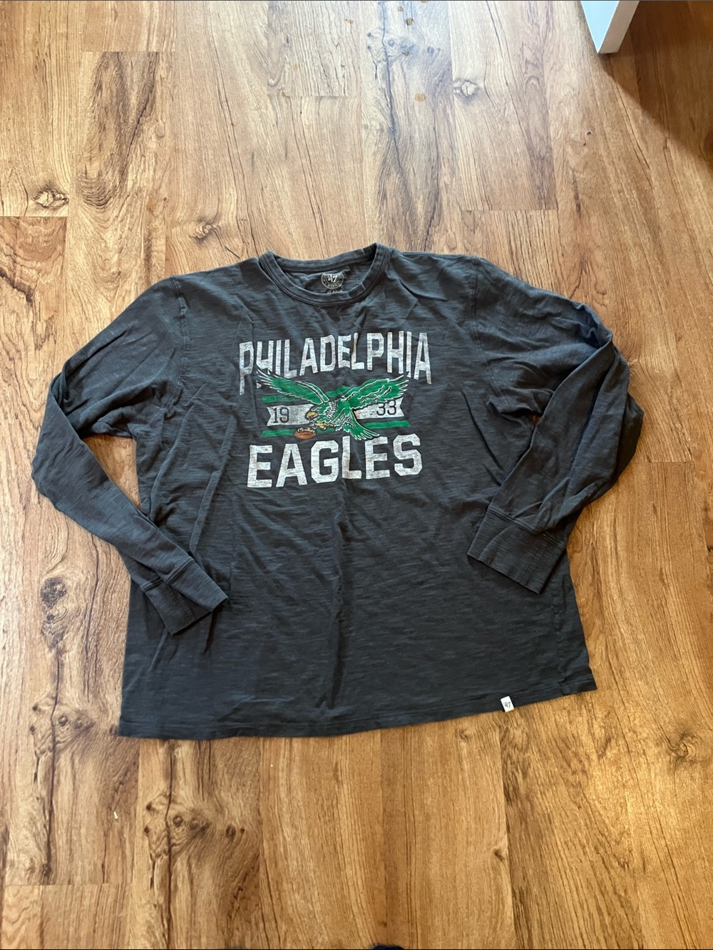 Large grey Philadelphia eagles long sleeve t shirt size large crew neck men’s